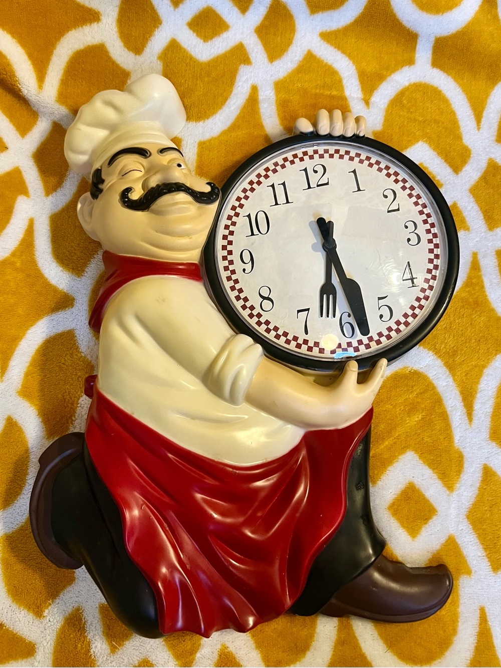 Chef Kitchen Novelty Hanging Wall Clock Analog Battery Operated 16 in